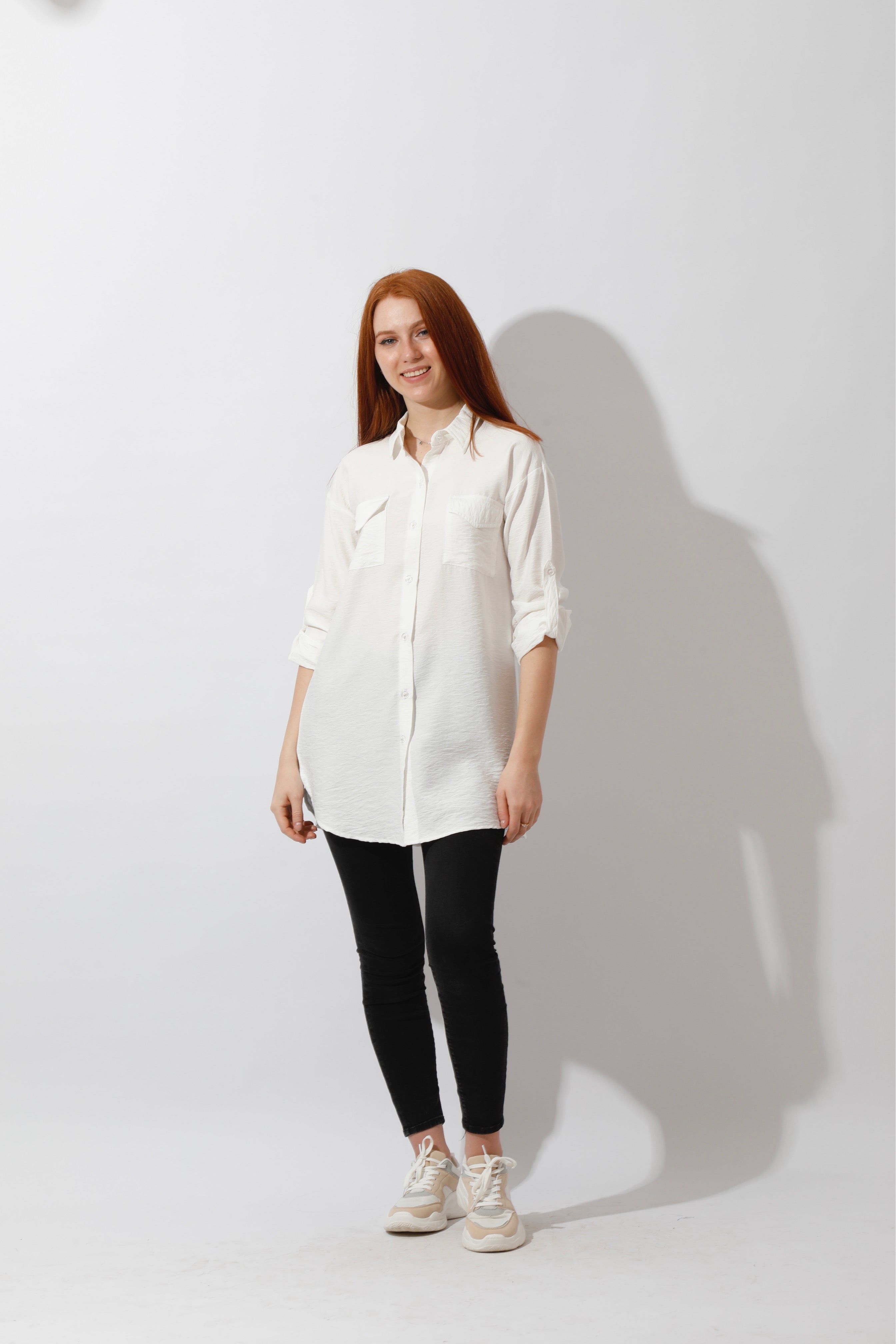 Linen Women's Blouse with Long Sleeves and Two Pockets - EMY & ROSE Boutique