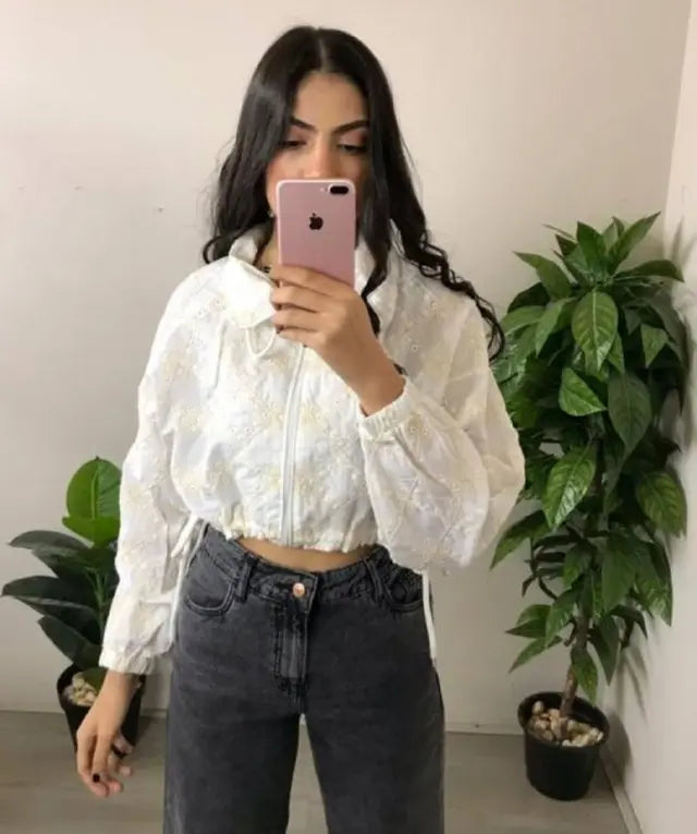 Crop Top Embroidered - EMY & ROSE Boutique 